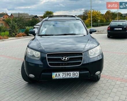 Черный Хендай Санта Фе, объемом двигателя 2.2 л и пробегом 250 тыс. км за 10200 $, фото 1 на Automoto.ua