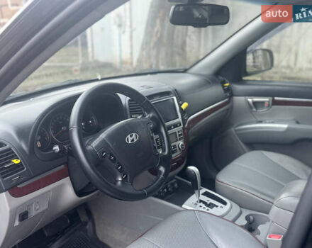 Черный Хендай Санта Фе, объемом двигателя 2.66 л и пробегом 223 тыс. км за 7900 $, фото 22 на Automoto.ua