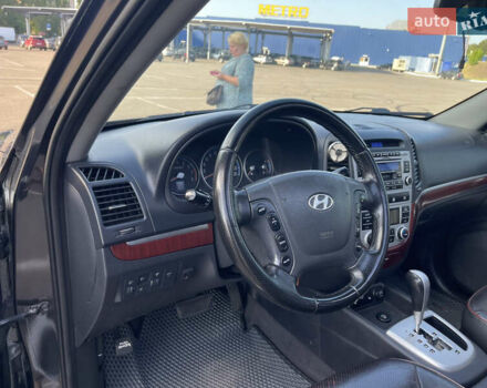 Черный Хендай Санта Фе, объемом двигателя 2.66 л и пробегом 327 тыс. км за 8200 $, фото 19 на Automoto.ua