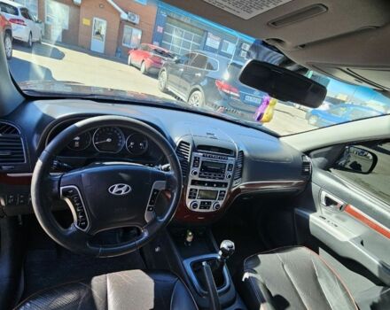 Черный Хендай Санта Фе, объемом двигателя 2.7 л и пробегом 238 тыс. км за 10000 $, фото 5 на Automoto.ua