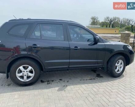 Черный Хендай Санта Фе, объемом двигателя 2.2 л и пробегом 245 тыс. км за 7700 $, фото 14 на Automoto.ua