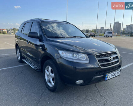 Черный Хендай Санта Фе, объемом двигателя 2.66 л и пробегом 327 тыс. км за 8200 $, фото 12 на Automoto.ua
