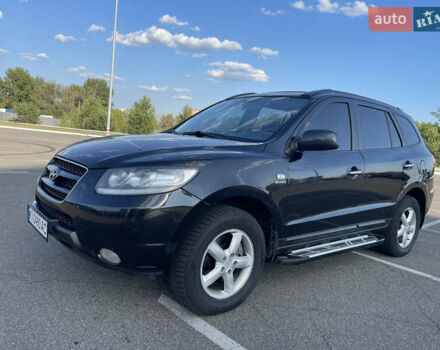 Черный Хендай Санта Фе, объемом двигателя 2.66 л и пробегом 327 тыс. км за 8200 $, фото 1 на Automoto.ua