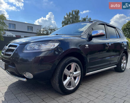 Черный Хендай Санта Фе, объемом двигателя 2.19 л и пробегом 210 тыс. км за 10800 $, фото 8 на Automoto.ua
