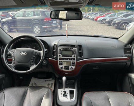 Черный Хендай Санта Фе, объемом двигателя 2.66 л и пробегом 225 тыс. км за 8200 $, фото 13 на Automoto.ua