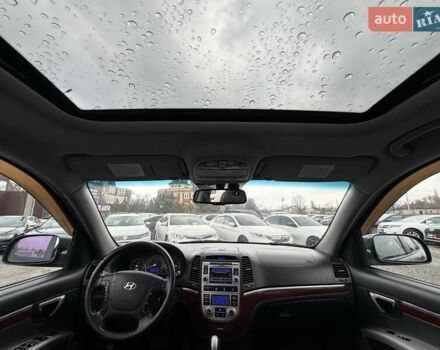 Черный Хендай Санта Фе, объемом двигателя 2.2 л и пробегом 280 тыс. км за 10700 $, фото 21 на Automoto.ua
