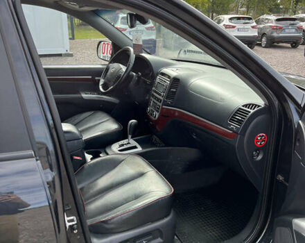 Черный Хендай Санта Фе, объемом двигателя 2.66 л и пробегом 225 тыс. км за 8200 $, фото 15 на Automoto.ua