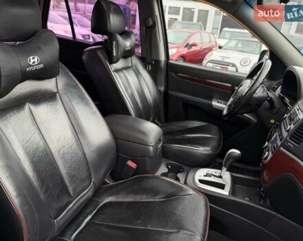 Черный Хендай Санта Фе, объемом двигателя 2.2 л и пробегом 280 тыс. км за 10700 $, фото 23 на Automoto.ua