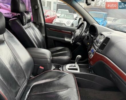 Черный Хендай Санта Фе, объемом двигателя 2.2 л и пробегом 280 тыс. км за 10700 $, фото 24 на Automoto.ua