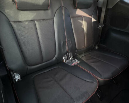 Черный Хендай Санта Фе, объемом двигателя 2.19 л и пробегом 234 тыс. км за 11000 $, фото 10 на Automoto.ua