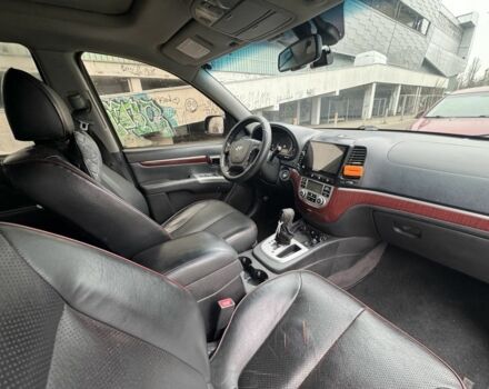 Черный Хендай Санта Фе, объемом двигателя 2.2 л и пробегом 250 тыс. км за 9200 $, фото 8 на Automoto.ua