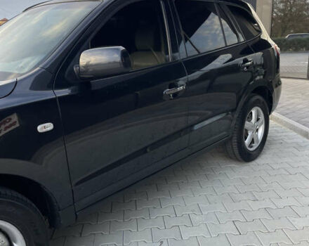 Черный Хендай Санта Фе, объемом двигателя 2.19 л и пробегом 235 тыс. км за 9999 $, фото 5 на Automoto.ua