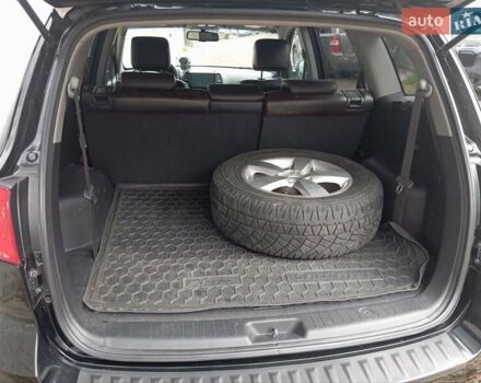 Черный Хендай Санта Фе, объемом двигателя 2.7 л и пробегом 188 тыс. км за 8500 $, фото 8 на Automoto.ua