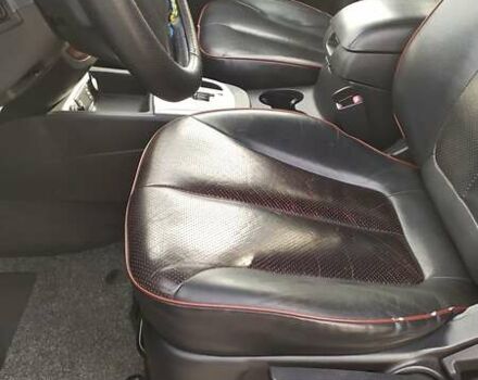 Черный Хендай Санта Фе, объемом двигателя 2.19 л и пробегом 208 тыс. км за 9200 $, фото 11 на Automoto.ua