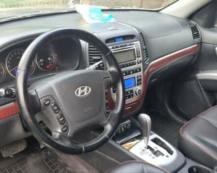 Черный Хендай Санта Фе, объемом двигателя 2.66 л и пробегом 141 тыс. км за 10600 $, фото 15 на Automoto.ua