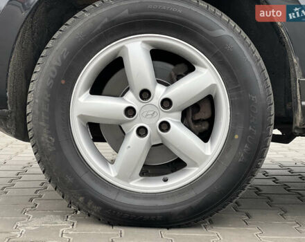 Черный Хендай Санта Фе, объемом двигателя 2.2 л и пробегом 207 тыс. км за 10500 $, фото 32 на Automoto.ua