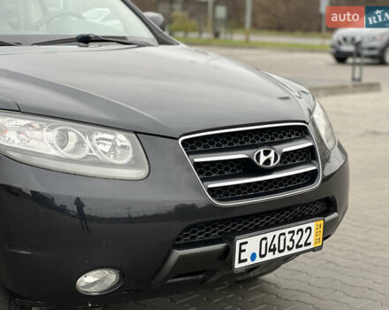 Черный Хендай Санта Фе, объемом двигателя 2.2 л и пробегом 207 тыс. км за 10500 $, фото 22 на Automoto.ua