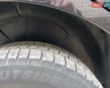 Черный Хендай Санта Фе, объемом двигателя 2.19 л и пробегом 263 тыс. км за 11200 $, фото 9 на Automoto.ua