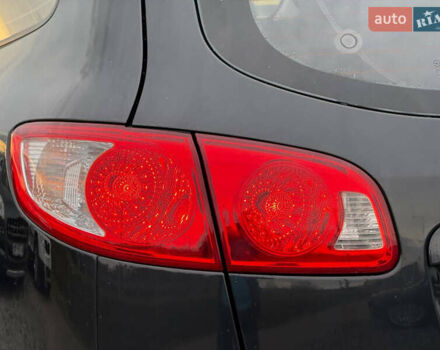 Черный Хендай Санта Фе, объемом двигателя 2.2 л и пробегом 159 тыс. км за 11300 $, фото 14 на Automoto.ua