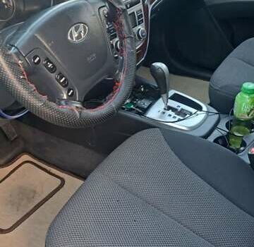 Черный Хендай Санта Фе, объемом двигателя 2.2 л и пробегом 270 тыс. км за 5200 $, фото 7 на Automoto.ua