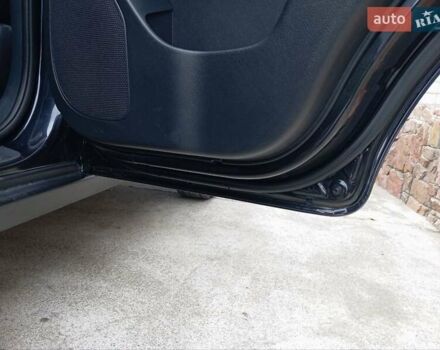 Черный Хендай Санта Фе, объемом двигателя 2.19 л и пробегом 263 тыс. км за 11200 $, фото 17 на Automoto.ua