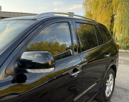 Черный Хендай Санта Фе, объемом двигателя 2.2 л и пробегом 257 тыс. км за 12300 $, фото 7 на Automoto.ua