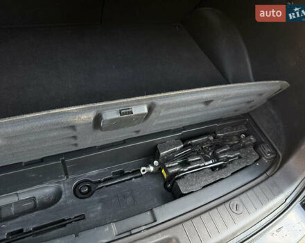 Черный Хендай Санта Фе, объемом двигателя 2.2 л и пробегом 257 тыс. км за 12300 $, фото 24 на Automoto.ua