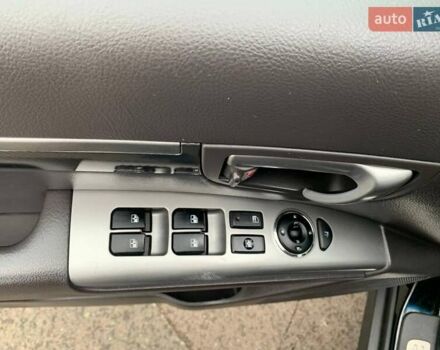 Черный Хендай Санта Фе, объемом двигателя 2.2 л и пробегом 232 тыс. км за 13100 $, фото 11 на Automoto.ua