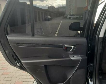 Черный Хендай Санта Фе, объемом двигателя 2.2 л и пробегом 288 тыс. км за 14100 $, фото 2 на Automoto.ua