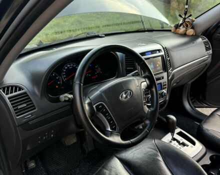 Черный Хендай Санта Фе, объемом двигателя 2.2 л и пробегом 257 тыс. км за 12300 $, фото 15 на Automoto.ua