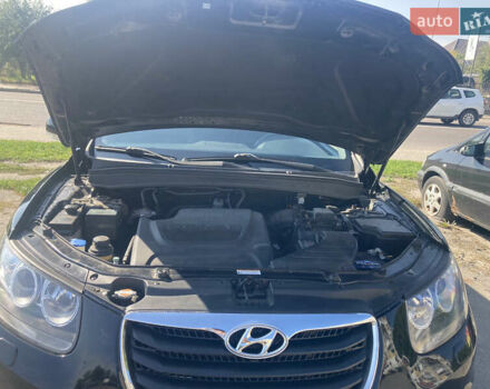 Черный Хендай Санта Фе, объемом двигателя 2.2 л и пробегом 230 тыс. км за 12350 $, фото 12 на Automoto.ua