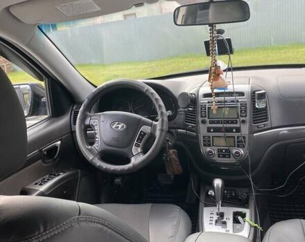 Черный Хендай Санта Фе, объемом двигателя 0 л и пробегом 190 тыс. км за 11400 $, фото 6 на Automoto.ua