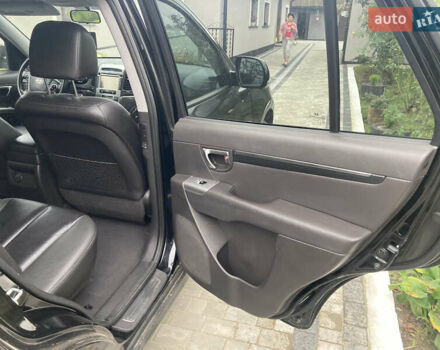 Черный Хендай Санта Фе, объемом двигателя 2.2 л и пробегом 230 тыс. км за 12350 $, фото 42 на Automoto.ua