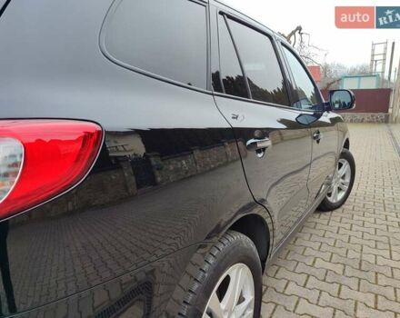 Черный Хендай Санта Фе, объемом двигателя 2.2 л и пробегом 250 тыс. км за 12550 $, фото 14 на Automoto.ua