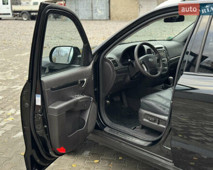 Черный Хендай Санта Фе, объемом двигателя 2.2 л и пробегом 218 тыс. км за 13900 $, фото 32 на Automoto.ua