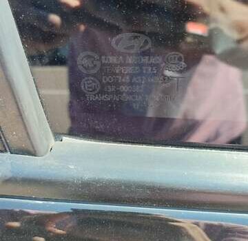 Черный Хендай Санта Фе, объемом двигателя 2.36 л и пробегом 147 тыс. км за 10700 $, фото 2 на Automoto.ua