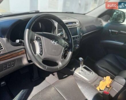 Хендай Санта Фе 2011 в Черкассах на Automoto.ua Черный Хендай Санта Фе, объемом двигателя 2.36 л и пробегом 250 тыс. км за 11500 $, фото 7 на Automoto.ua