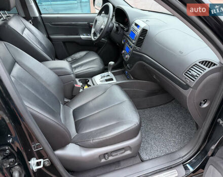 Черный Хендай Санта Фе, объемом двигателя 2.2 л и пробегом 170 тыс. км за 13900 $, фото 79 на Automoto.ua