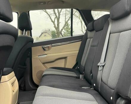 Черный Хендай Санта Фе, объемом двигателя 2.2 л и пробегом 242 тыс. км за 12900 $, фото 20 на Automoto.ua