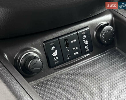 Хендай Санта Фе 2011 в Нововолынск на Automoto.ua Черный Хендай Санта Фе, объемом двигателя 1.97 л и пробегом 214 тыс. км за 13490 $, фото 24 на Automoto.ua