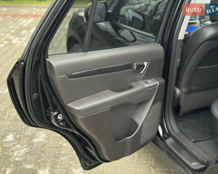 Черный Хендай Санта Фе, объемом двигателя 2.2 л и пробегом 219 тыс. км за 13950 $, фото 45 на Automoto.ua