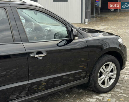 Черный Хендай Санта Фе, объемом двигателя 2.2 л и пробегом 218 тыс. км за 13900 $, фото 30 на Automoto.ua