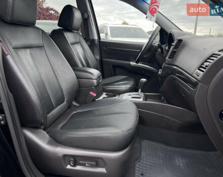 Хендай Санта Фе 2011 в Нововолынск на Automoto.ua Черный Хендай Санта Фе, объемом двигателя 1.97 л и пробегом 214 тыс. км за 13490 $, фото 28 на Automoto.ua