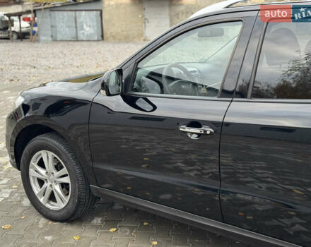 Черный Хендай Санта Фе, объемом двигателя 2.2 л и пробегом 218 тыс. км за 13900 $, фото 12 на Automoto.ua