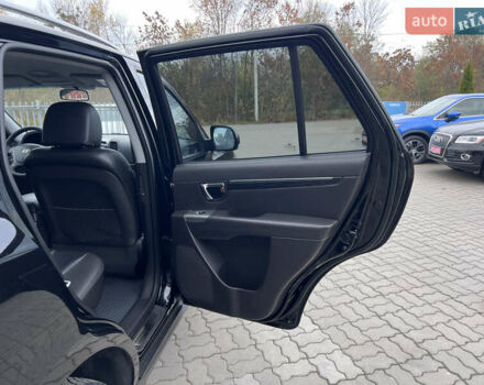 Хендай Санта Фе 2011 в Нововолынск на Automoto.ua Черный Хендай Санта Фе, объемом двигателя 1.97 л и пробегом 214 тыс. км за 13490 $, фото 31 на Automoto.ua