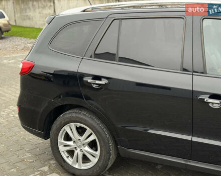 Черный Хендай Санта Фе, объемом двигателя 2.2 л и пробегом 219 тыс. км за 13950 $, фото 8 на Automoto.ua