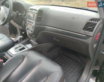 Черный Хендай Санта Фе, объемом двигателя 2.2 л и пробегом 249 тыс. км за 13650 $, фото 37 на Automoto.ua