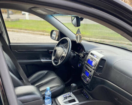 Черный Хендай Санта Фе, объемом двигателя 2.2 л и пробегом 229 тыс. км за 12499 $, фото 5 на Automoto.ua