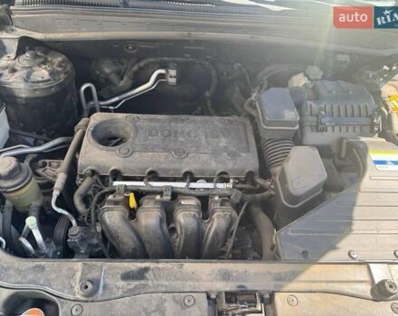 Хендай Санта Фе 2011 в Черкассах на Automoto.ua Черный Хендай Санта Фе, объемом двигателя 2.36 л и пробегом 250 тыс. км за 11500 $, фото 4 на Automoto.ua