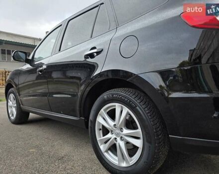 Черный Хендай Санта Фе, объемом двигателя 2.2 л и пробегом 232 тыс. км за 15099 $, фото 13 на Automoto.ua